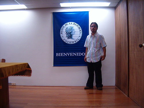 Ivan Danilo Rincon en la Biblioteca Dario Echandia de Ibague